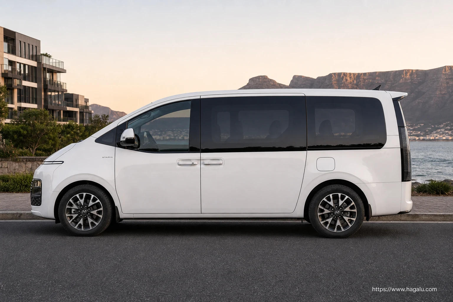 Hyundai STARIA exterior view 3 for South African vehicle comparison