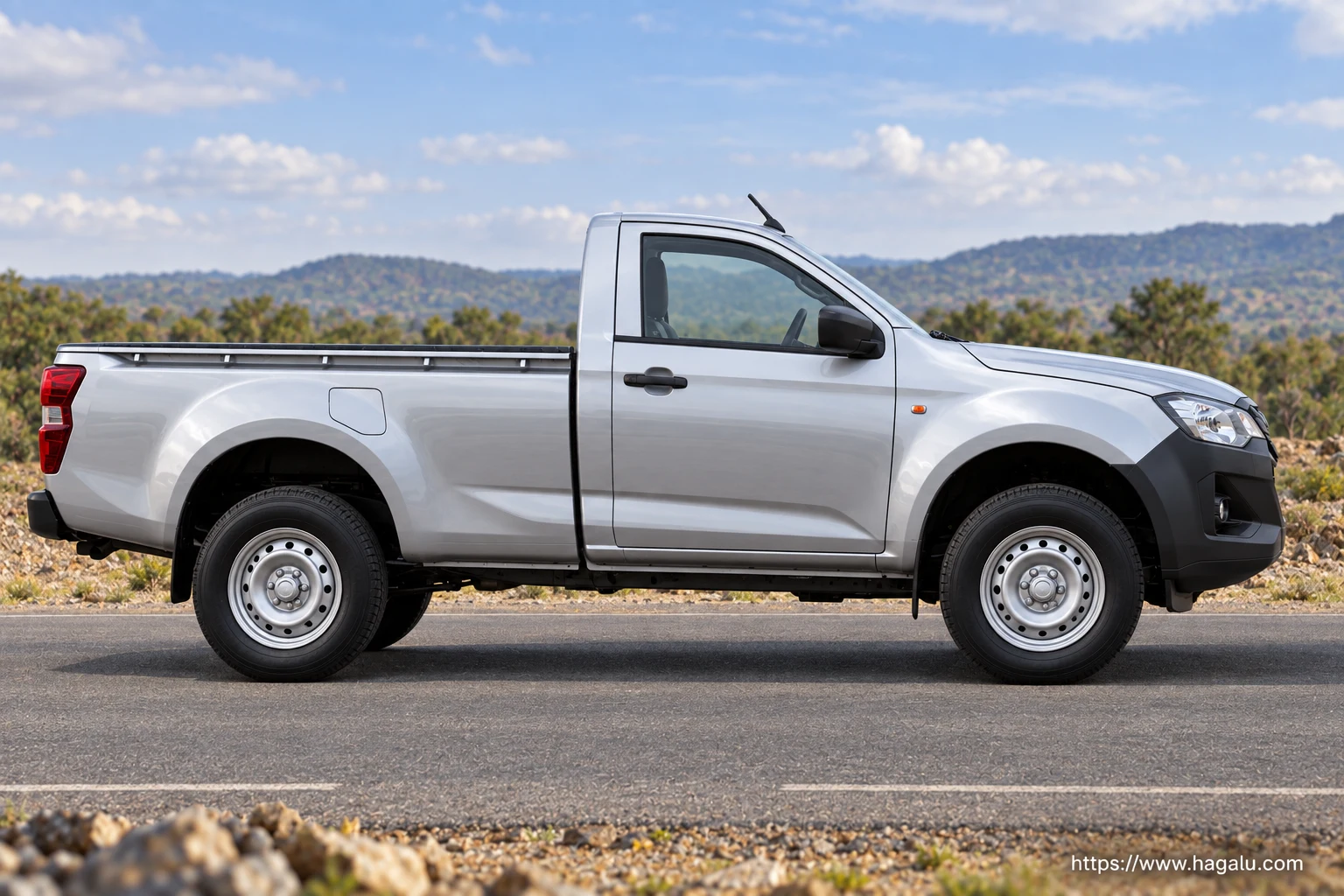 Isuzu D-Max Single Cab exterior view 3 for South African vehicle comparison