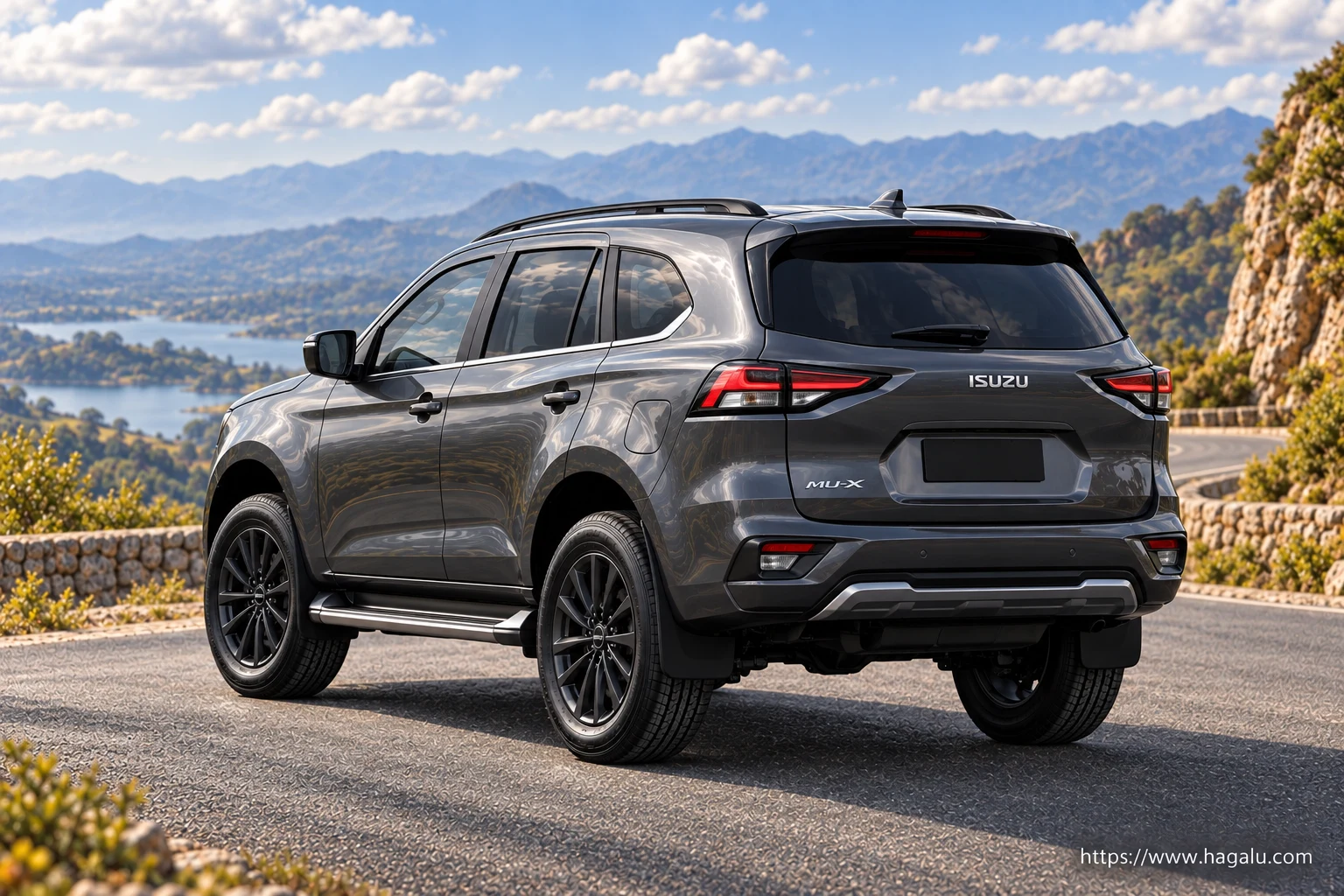 Isuzu mu-X 1.9L Expanded Derivatives exterior view 2 for South African vehicle comparison