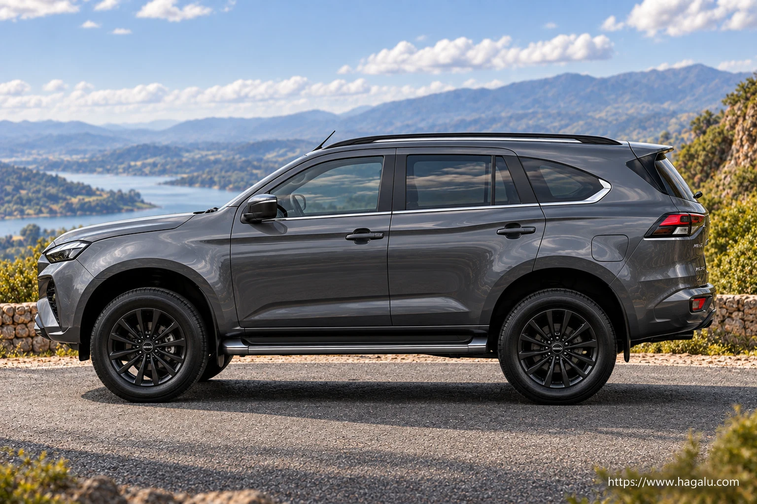 Isuzu mu-X 1.9L Expanded Derivatives exterior view 3 for South African vehicle comparison