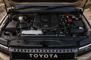 Toyota Land Cruiser Prado exterior view 5 for South African vehicle comparison