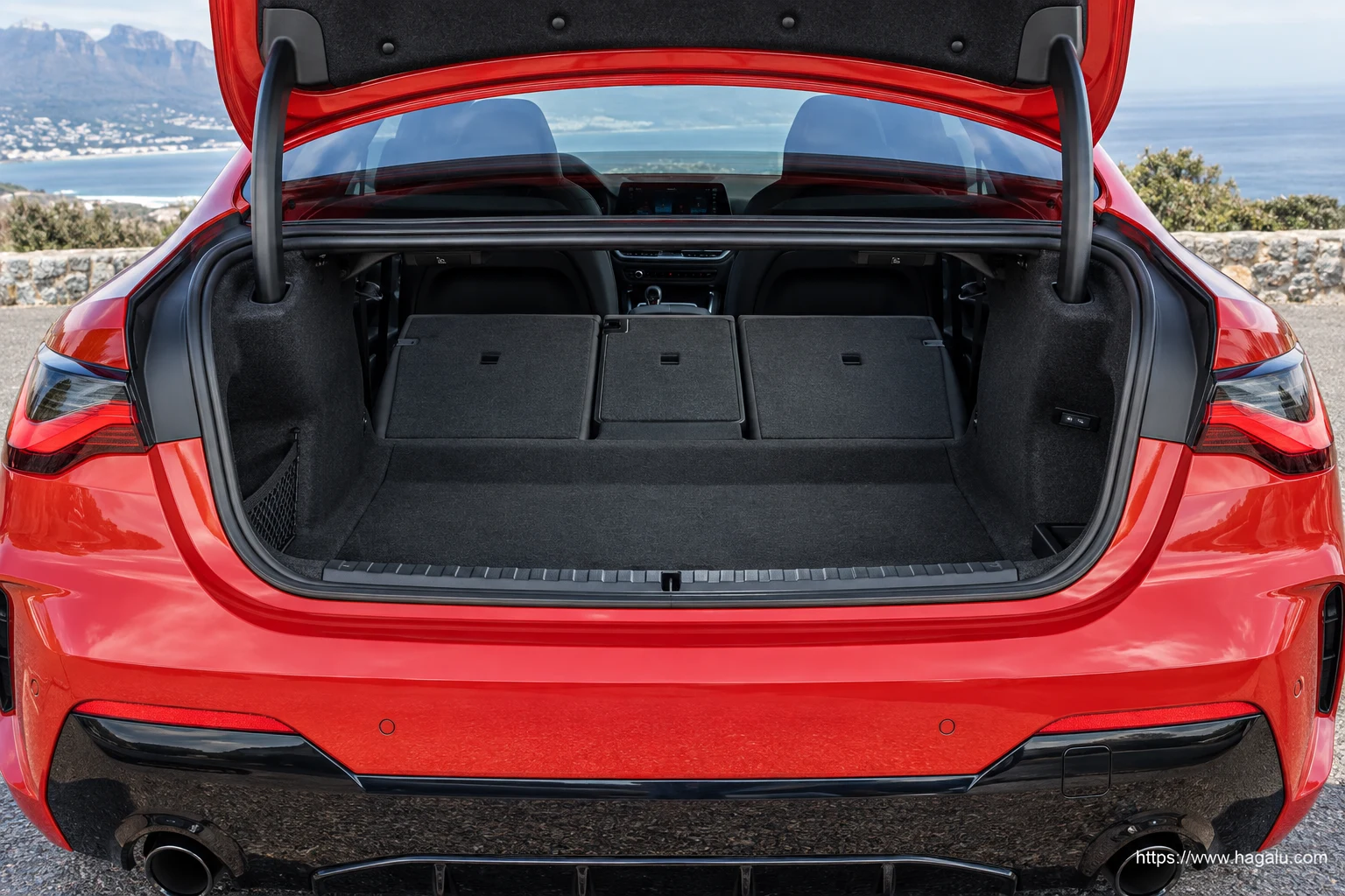 BMW 4 Series Coupé interior view 5 for South African vehicle comparison