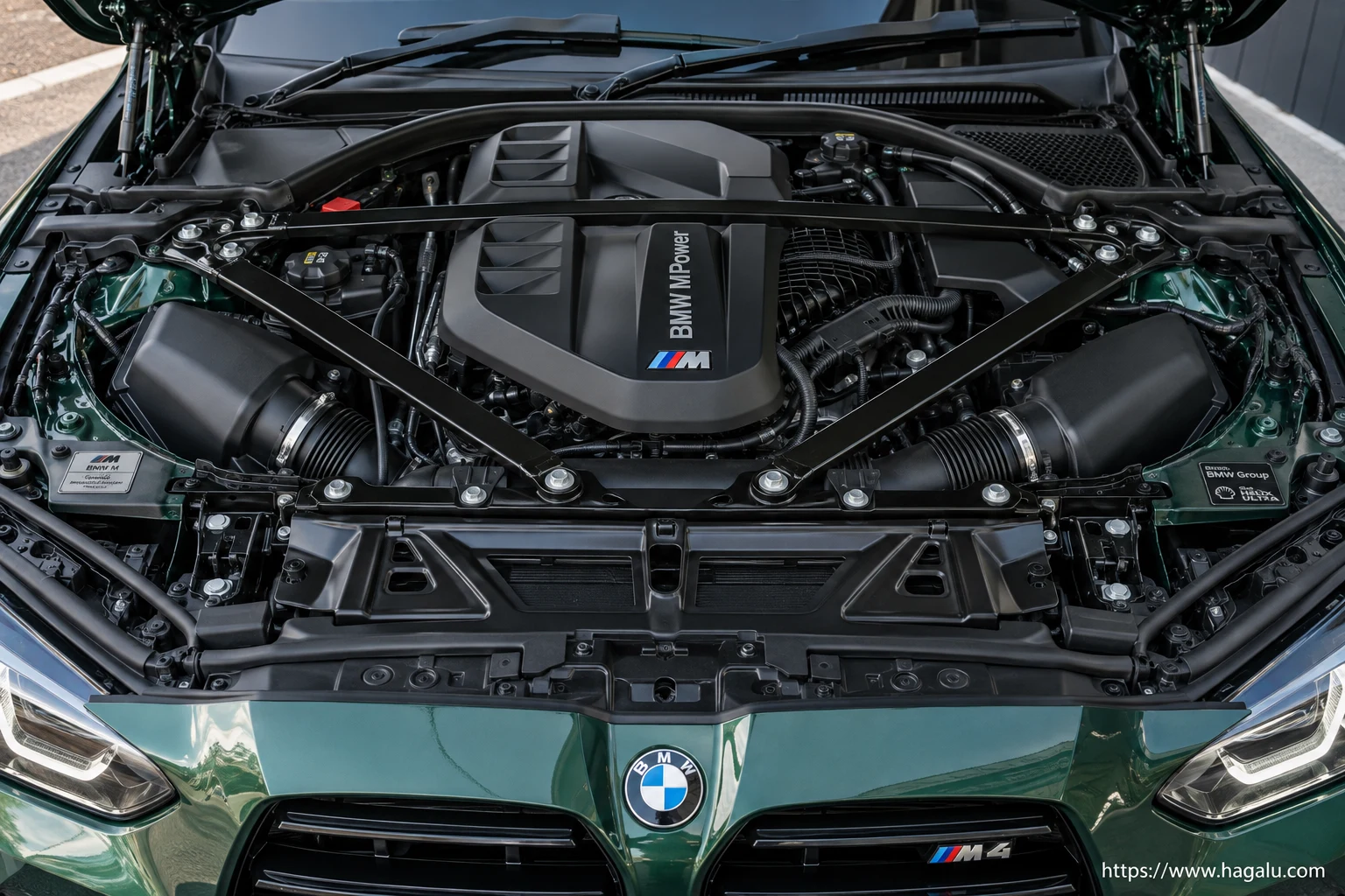 BMW M4 Coupé exterior view 5 for South African vehicle comparison