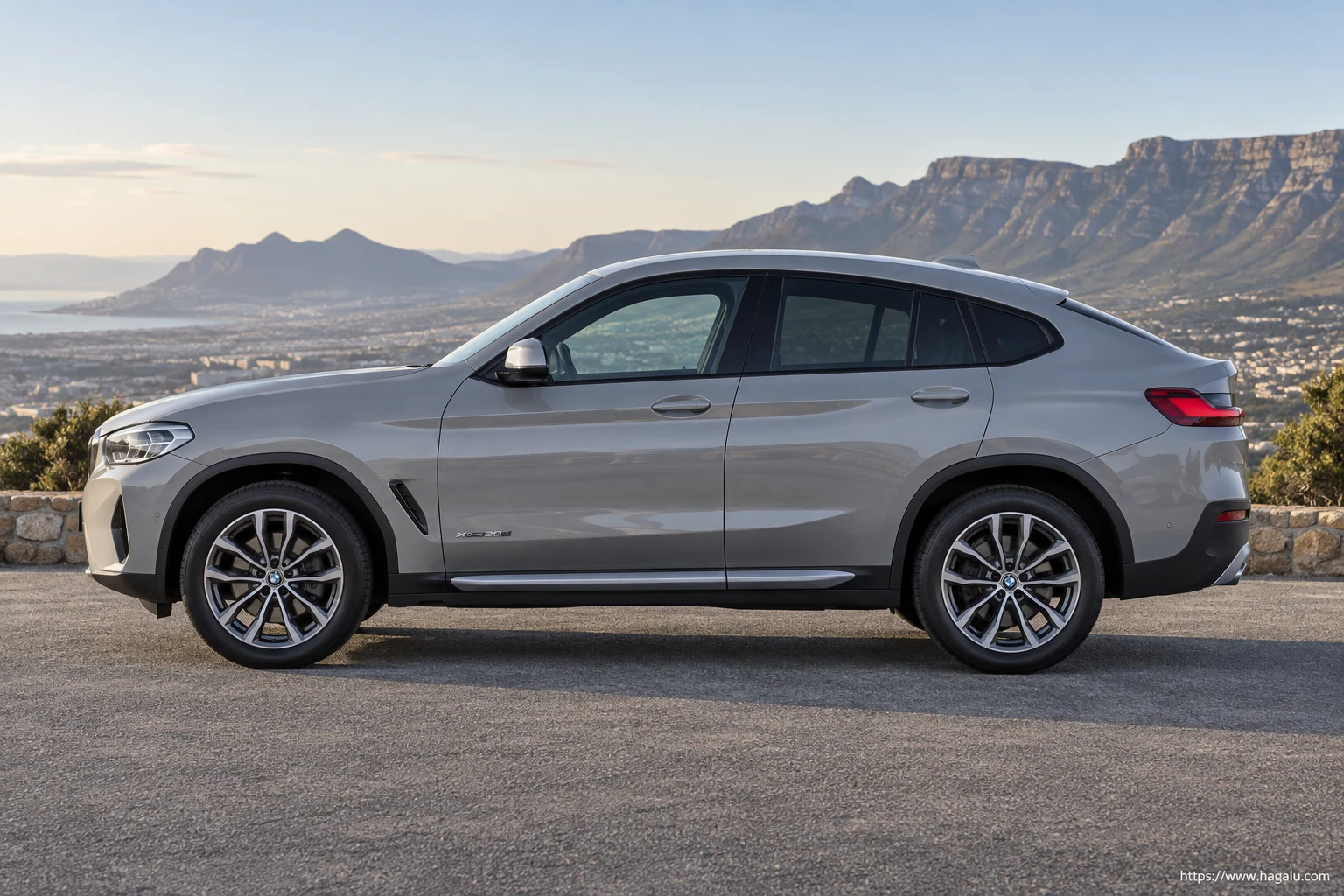 BMW X4 exterior view 3 for South African vehicle comparison