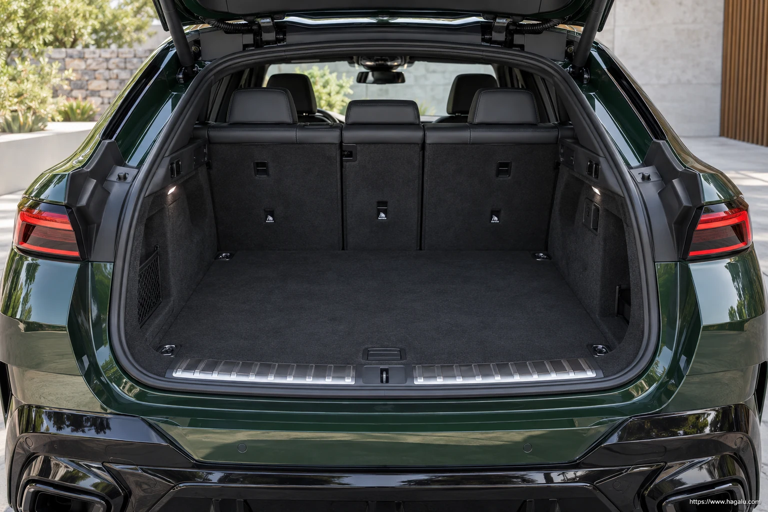 BMW X6 interior view 5 for South African vehicle comparison