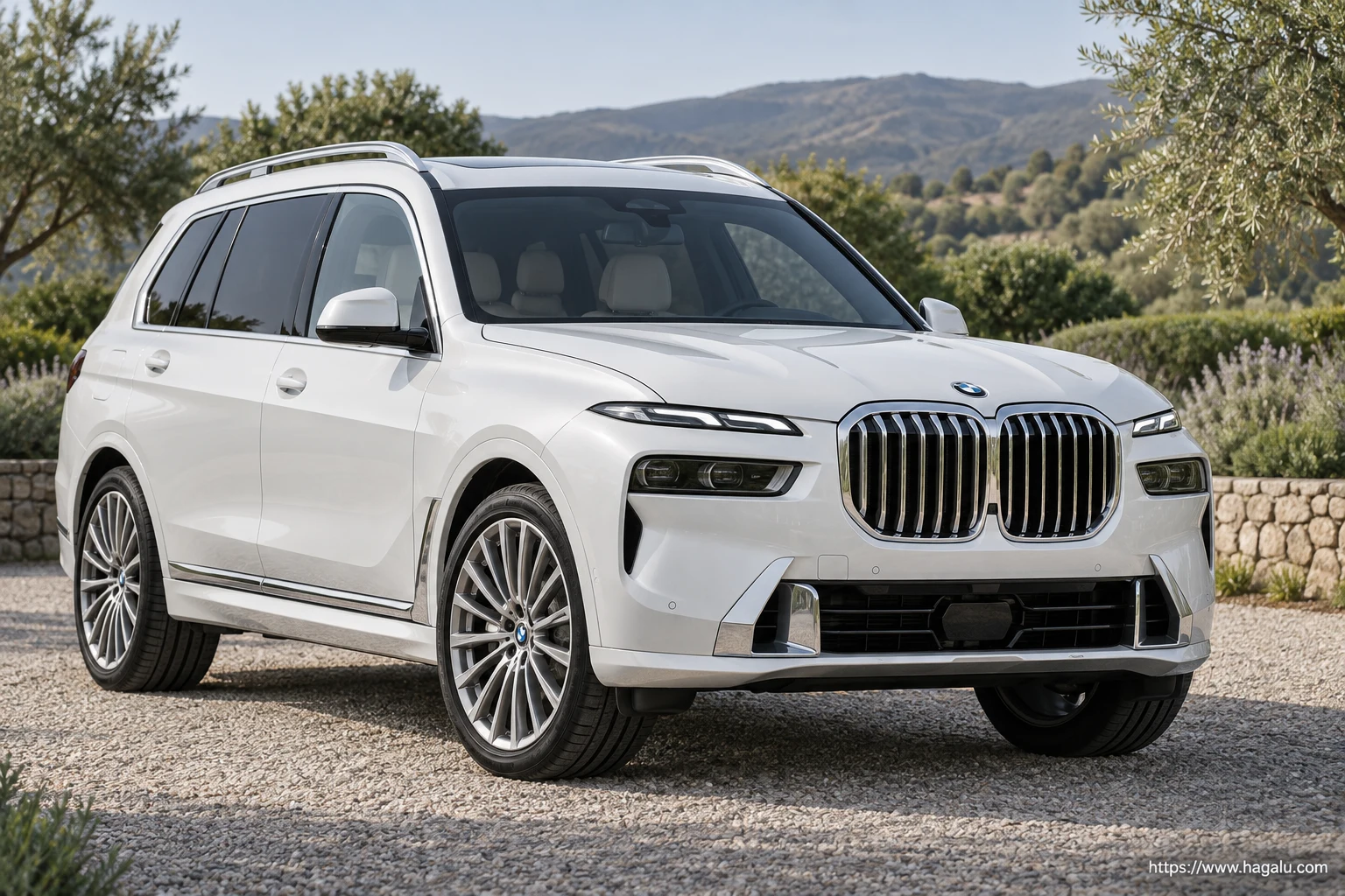 BMW X7 exterior view 1 for South African vehicle comparison