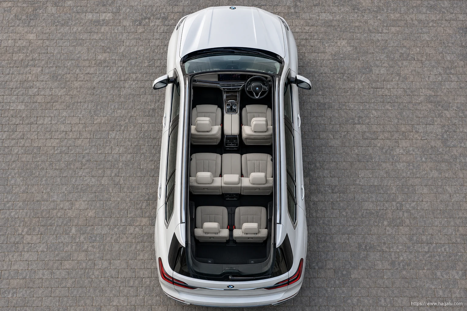 BMW X7 exterior view 4 for South African vehicle comparison
