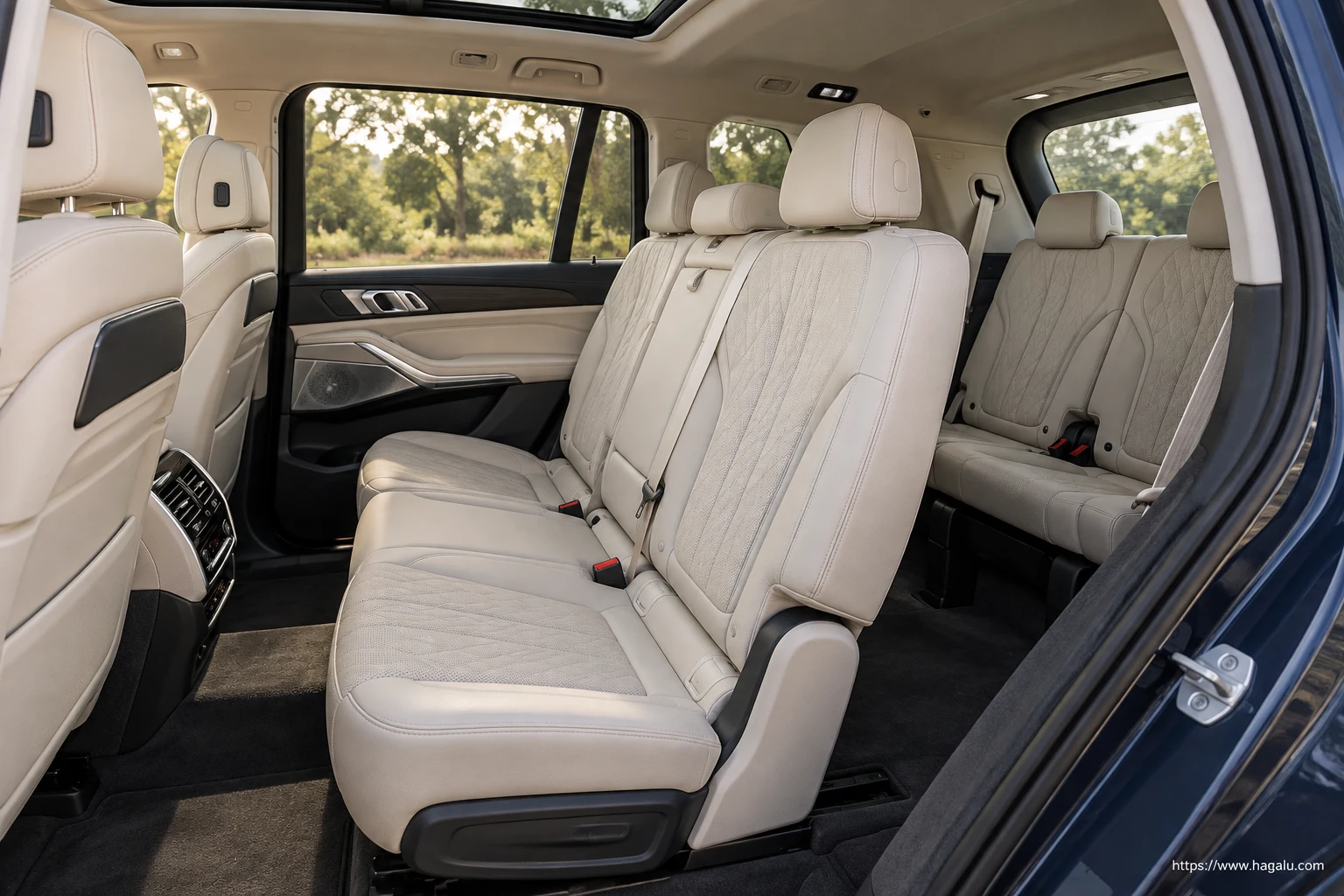BMW X7 interior view 4 for South African vehicle comparison