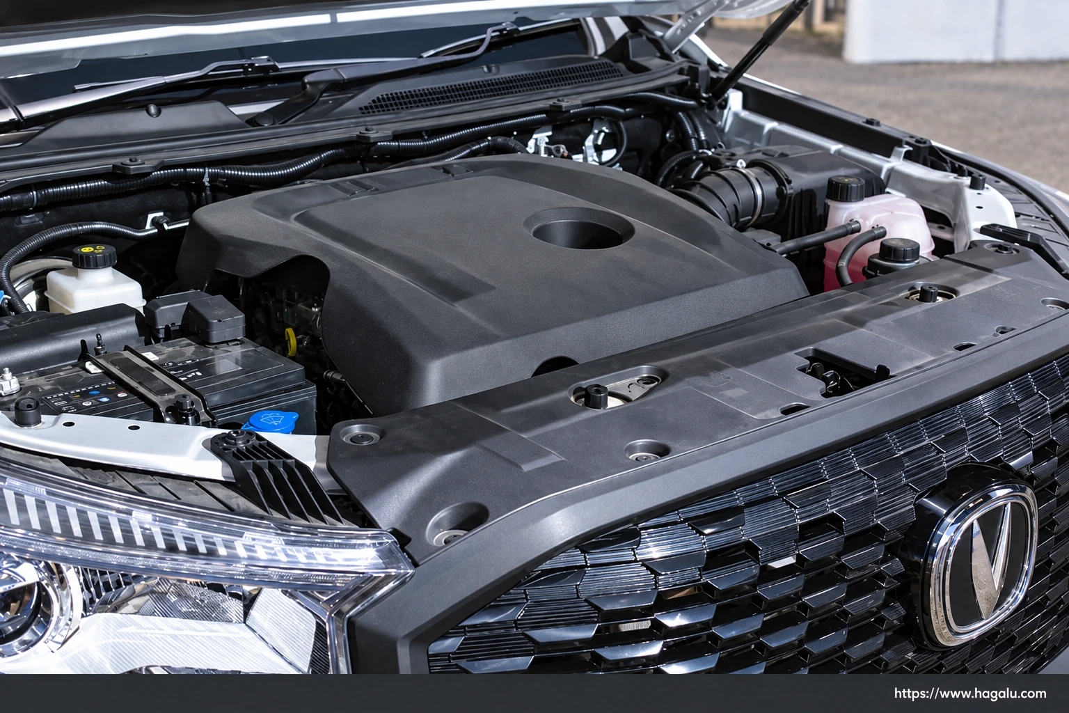Changan Hunter Diesel exterior view 5 for South African vehicle comparison