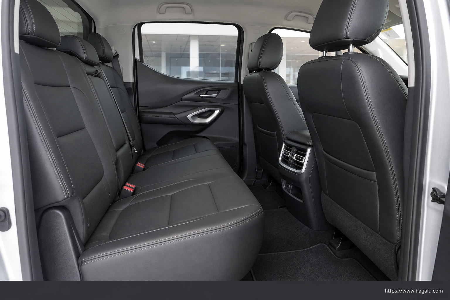 Changan Hunter Diesel interior view 4 for South African vehicle comparison