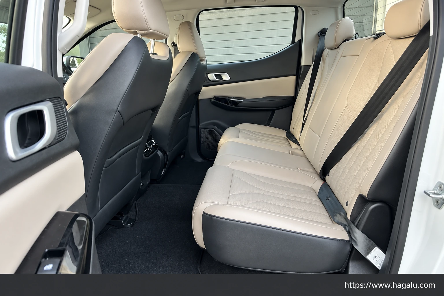 Changan Hunter K50 REEV interior view 4 for South African vehicle comparison