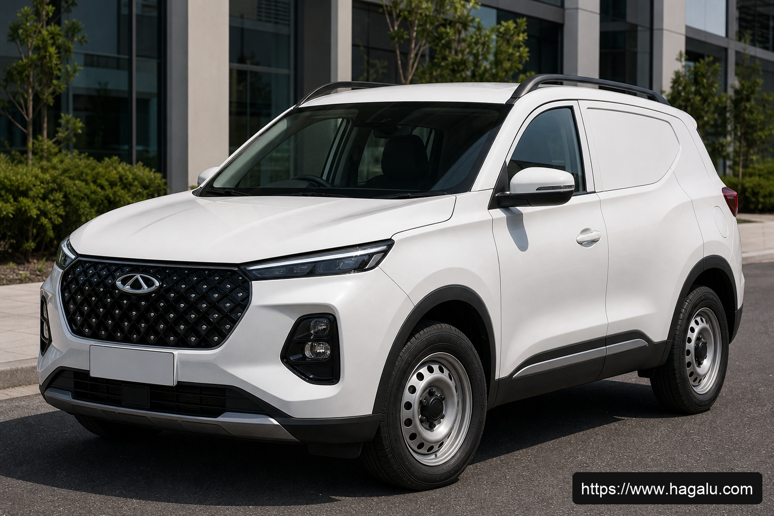 Chery Tiggo 4 Pro Panel Van front three-quarter exterior showing the grille, headlights and body design in South Africa