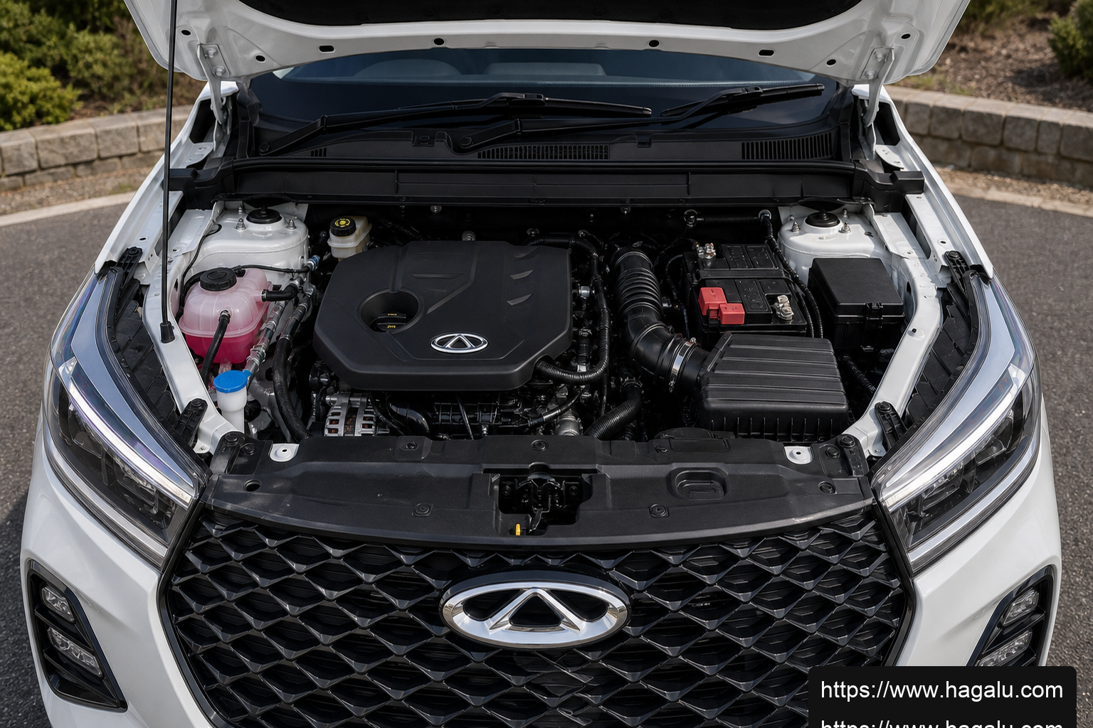 Chery Tiggo 4 Pro Panel Van open bonnet and powertrain bay showing the under-bonnet layout in South Africa