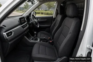 Chery Tiggo 4 Pro Panel Van interior view 3 for South African vehicle comparison