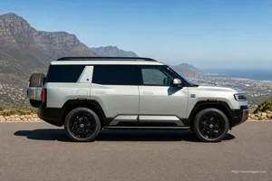 DENZA B8 full side profile showing the roofline, doors and wheel design in South Africa