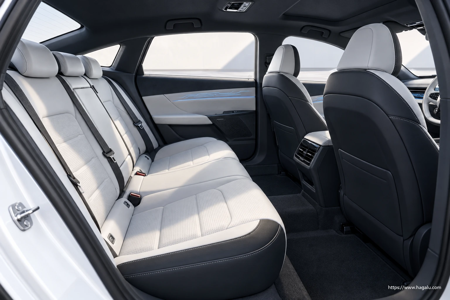 Dongfeng 007 interior view 4 for South African vehicle comparison