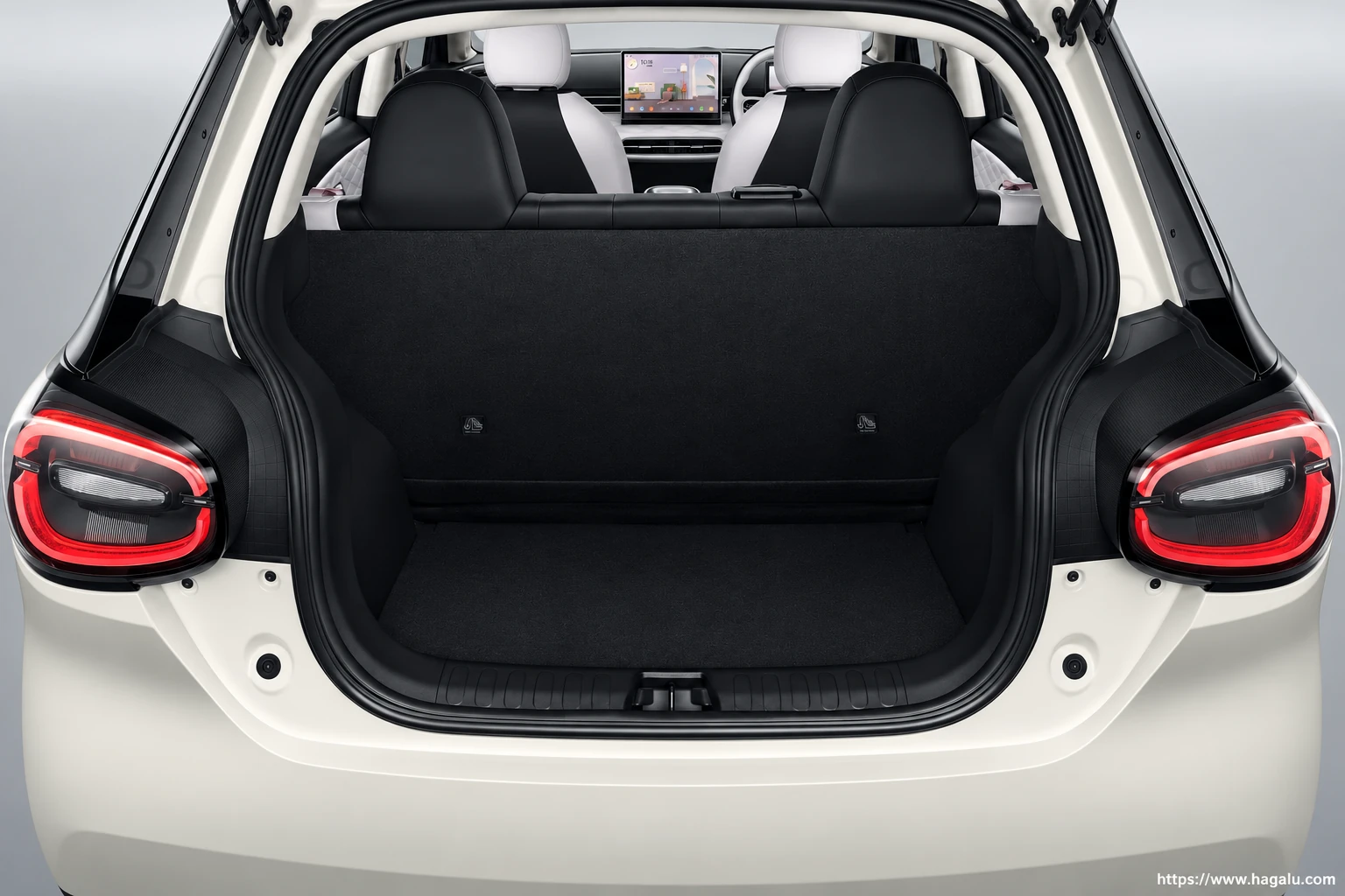Dongfeng BOX interior view 5 for South African vehicle comparison