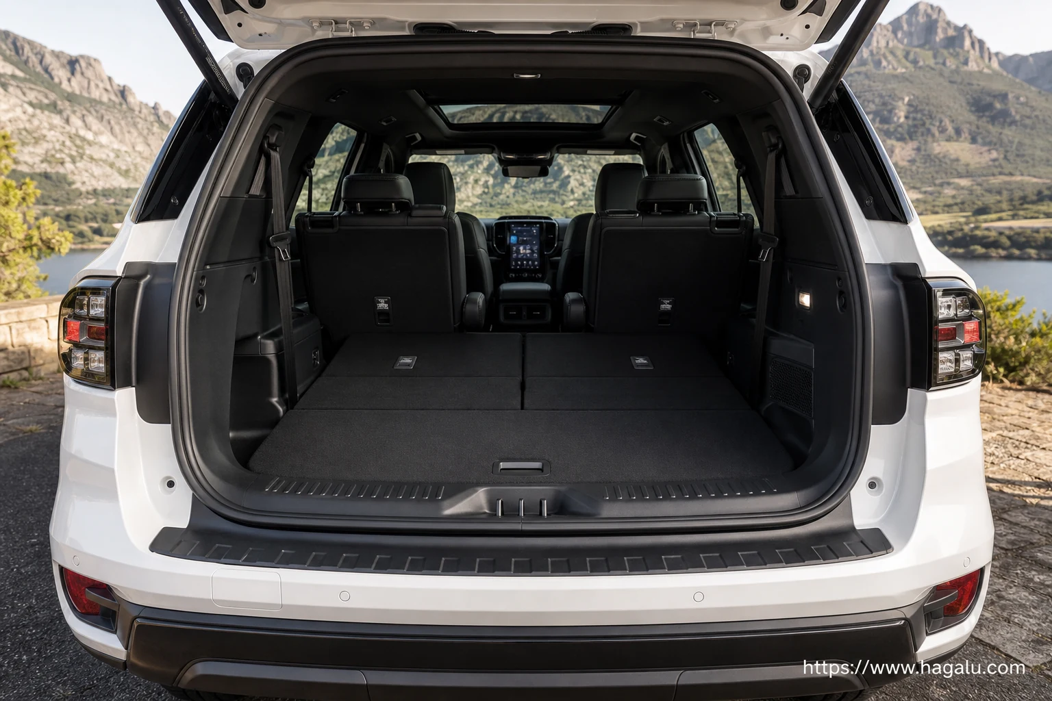 Ford Everest interior view 5 for South African vehicle comparison