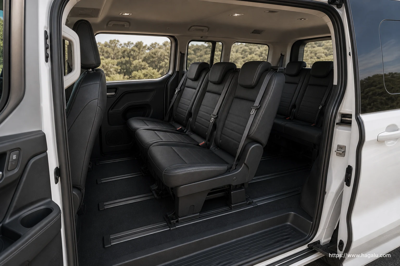 Ford Tourneo Custom interior view 4 for South African vehicle comparison