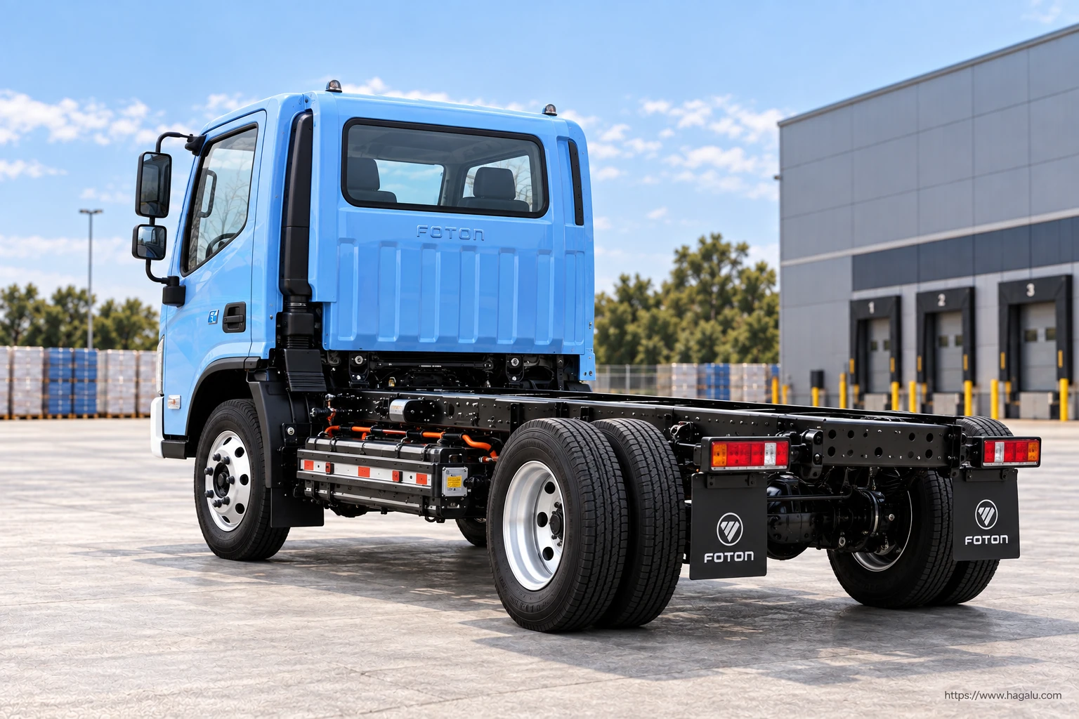 Foton eAumark exterior view 2 for South African vehicle comparison