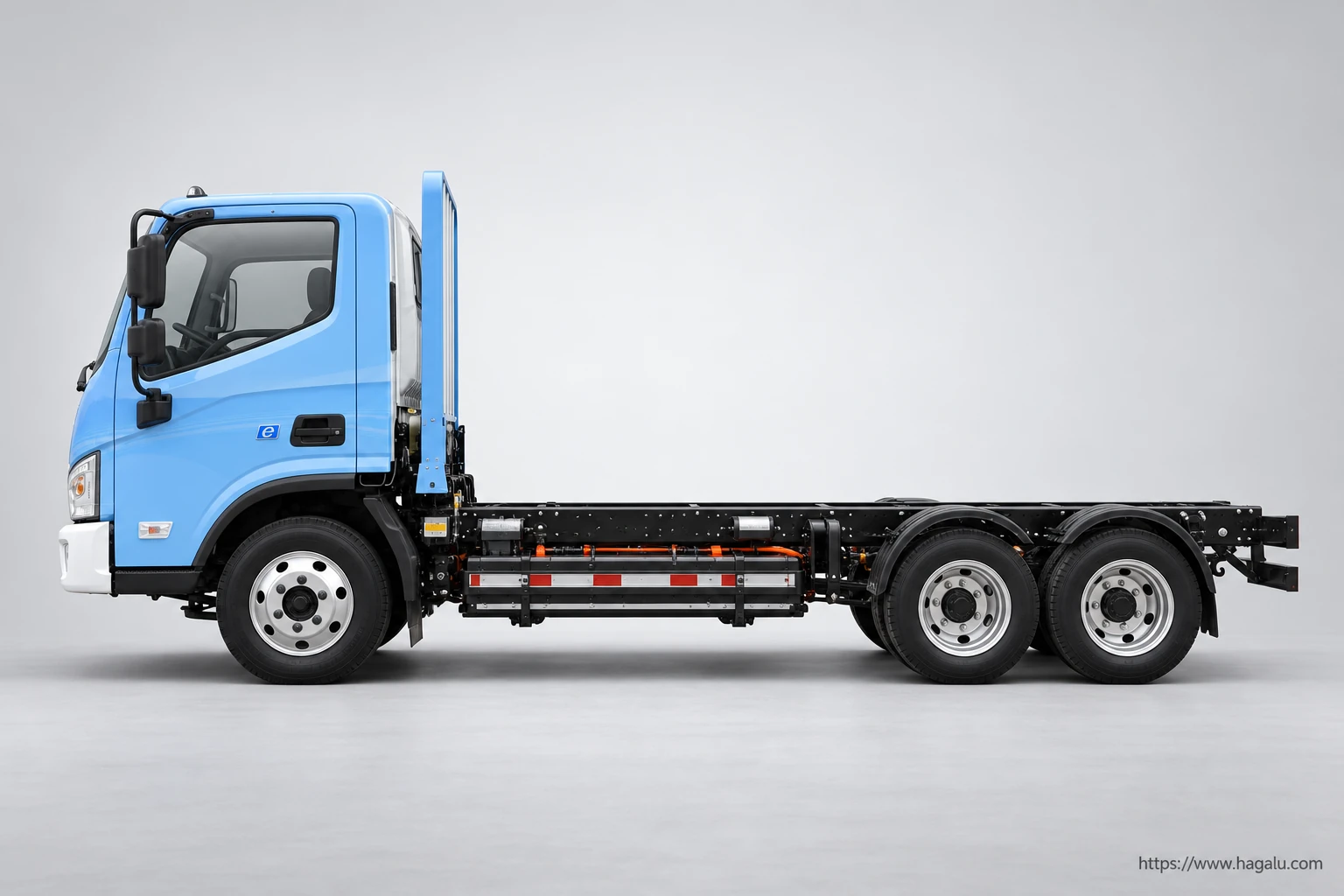 Foton eAumark exterior view 3 for South African vehicle comparison