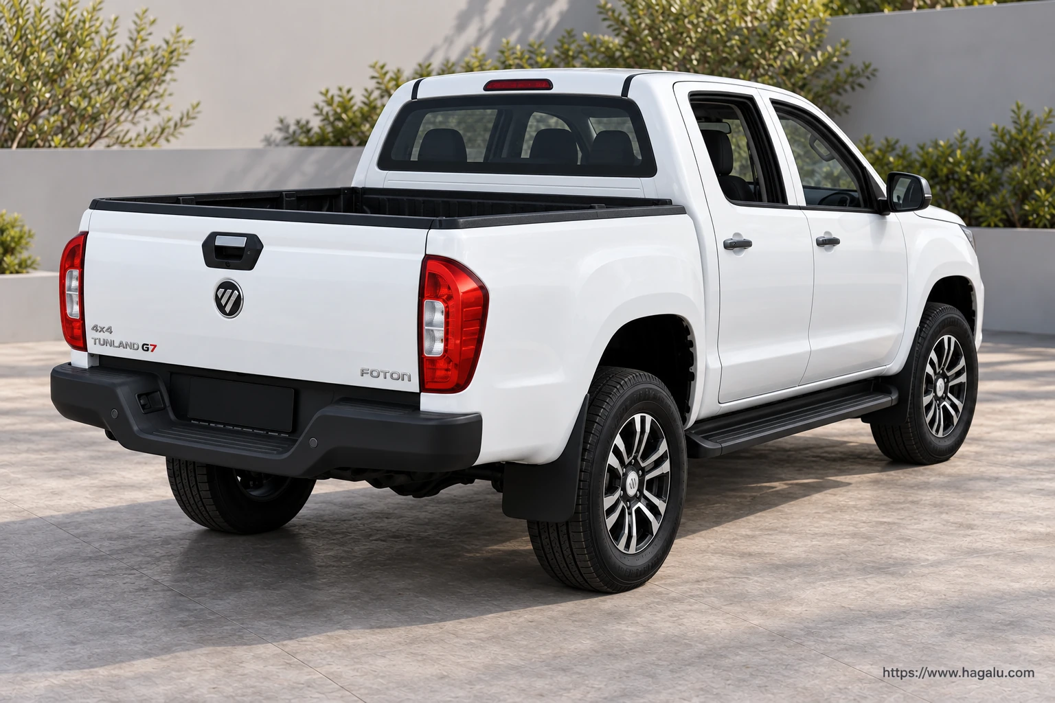 Foton Tunland G7 Double Cab exterior view 2 for South African vehicle comparison