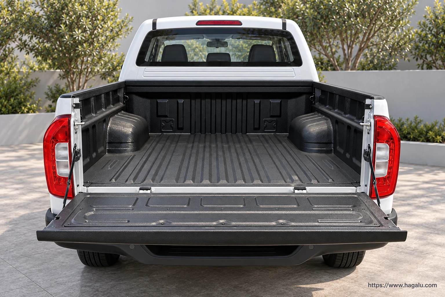 Foton Tunland G7 Double Cab interior view 5 for South African vehicle comparison