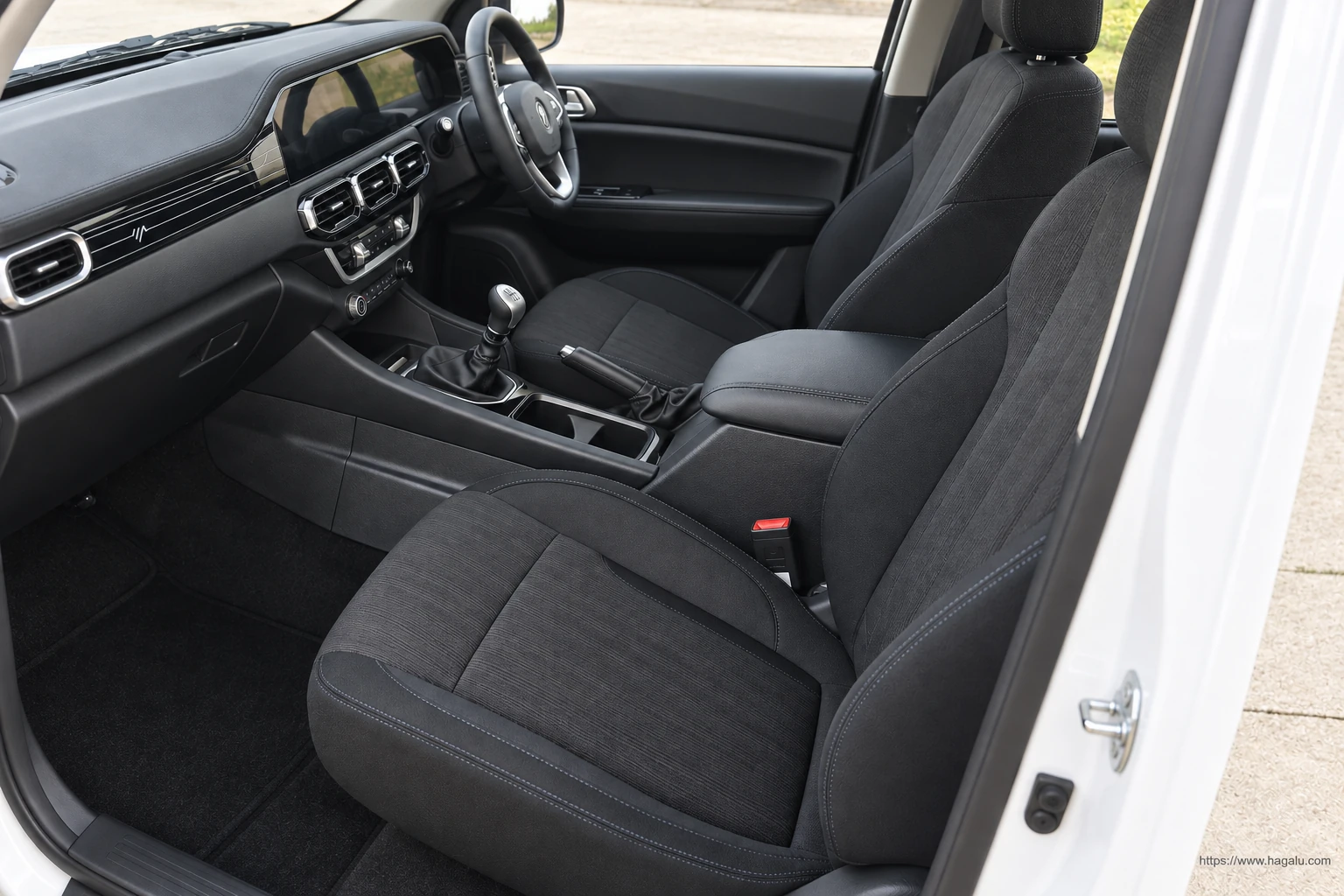 Foton Tunland G7 Single Cab interior view 3 for South African vehicle comparison