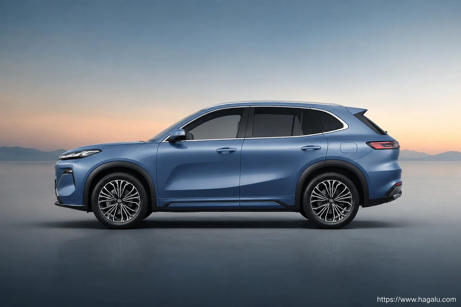 Geely E5 EM-i full side profile showing the roofline, doors and wheel design in South Africa