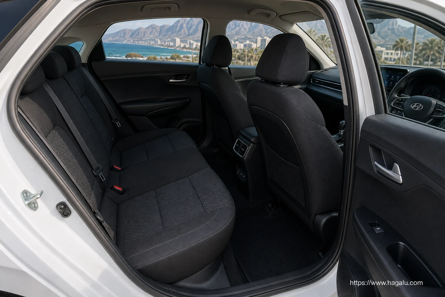 Hyundai Elantra interior view 4 for South African vehicle comparison