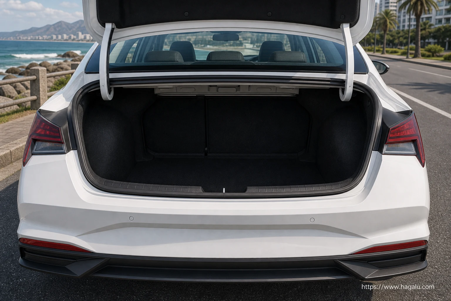Hyundai Elantra interior view 5 for South African vehicle comparison