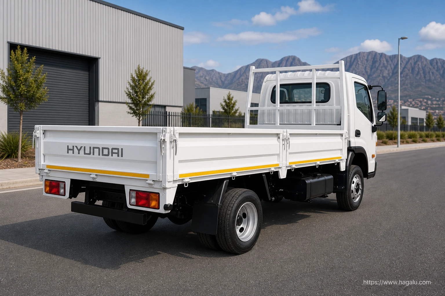Hyundai EX-8 Dropside exterior view 2 — South Africa 2026