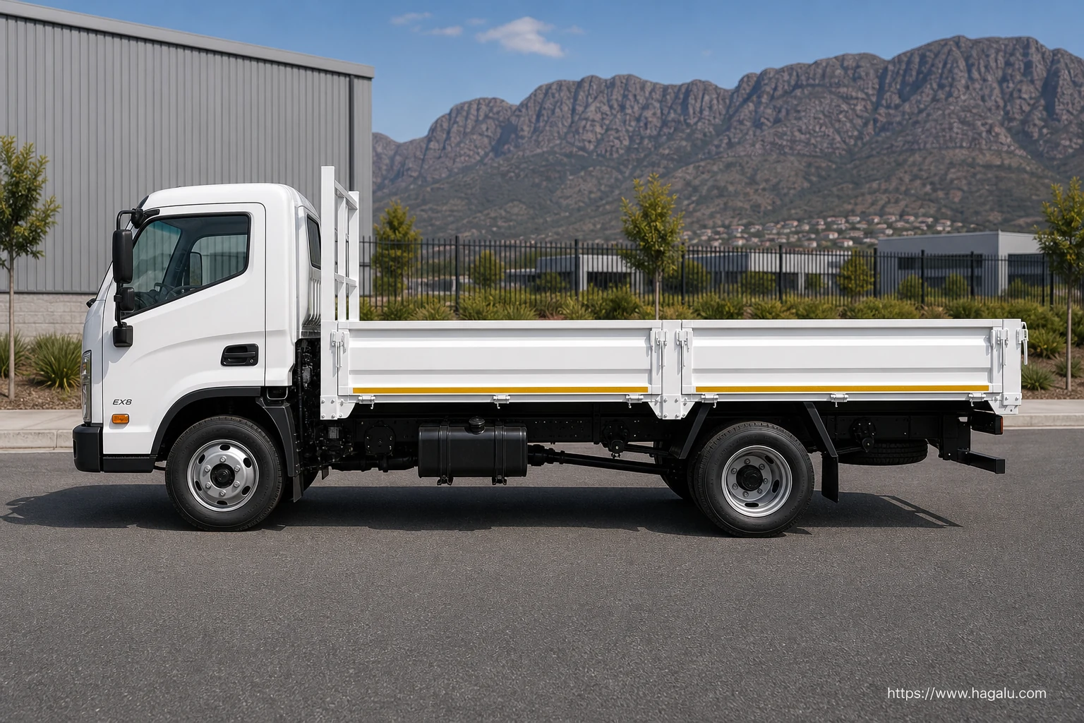 Hyundai EX-8 Dropside exterior view 3 — South Africa 2026