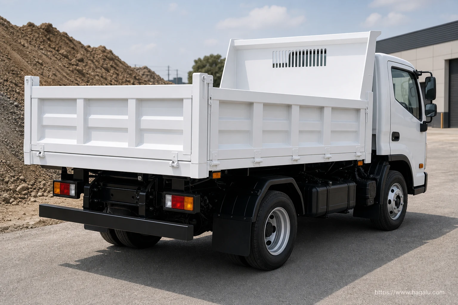 Hyundai EX-8 Tipper exterior view 2 — South Africa 2026