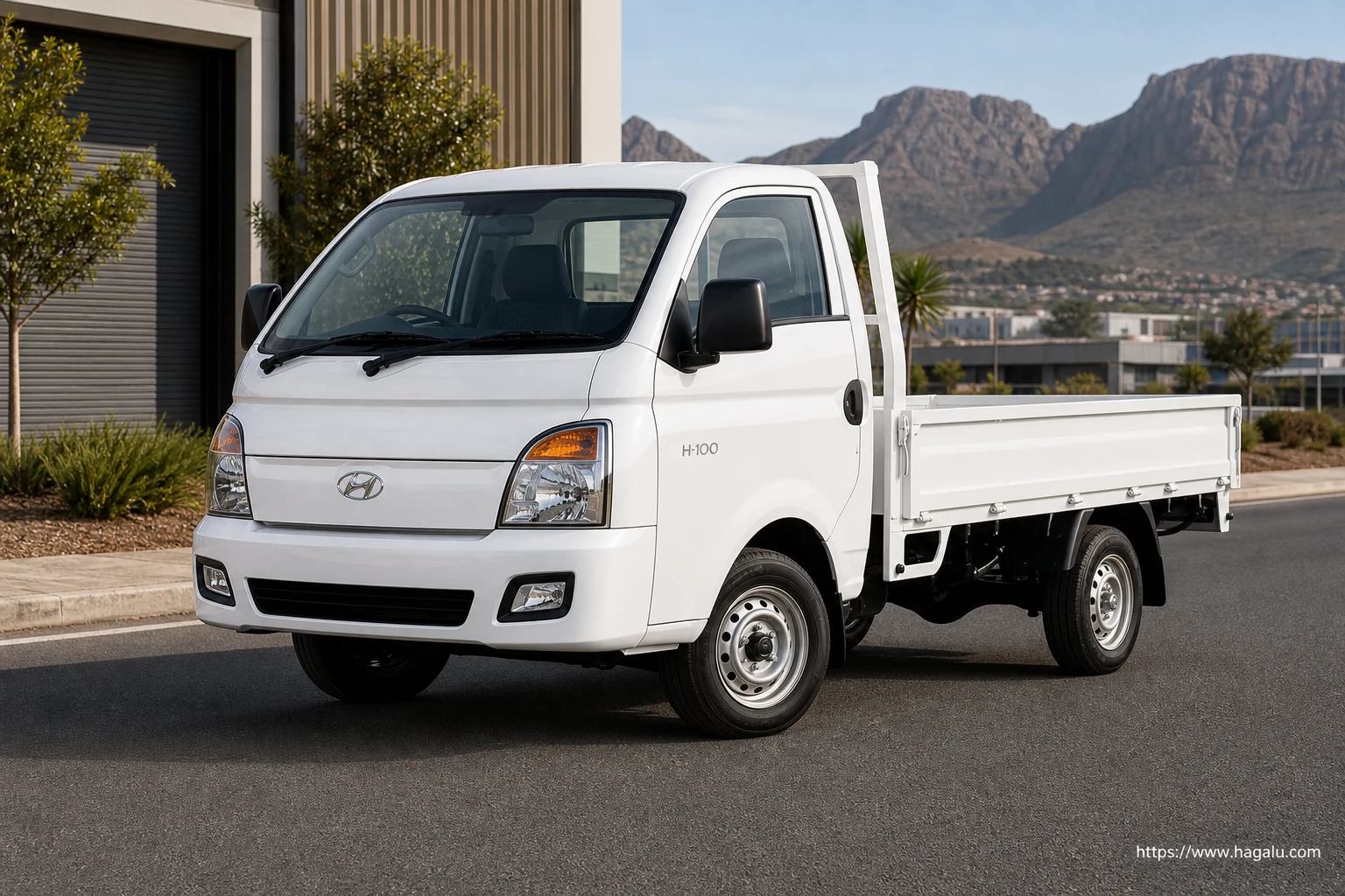 Hyundai H-100 Deck exterior view 1 — price and specifications in South Africa
