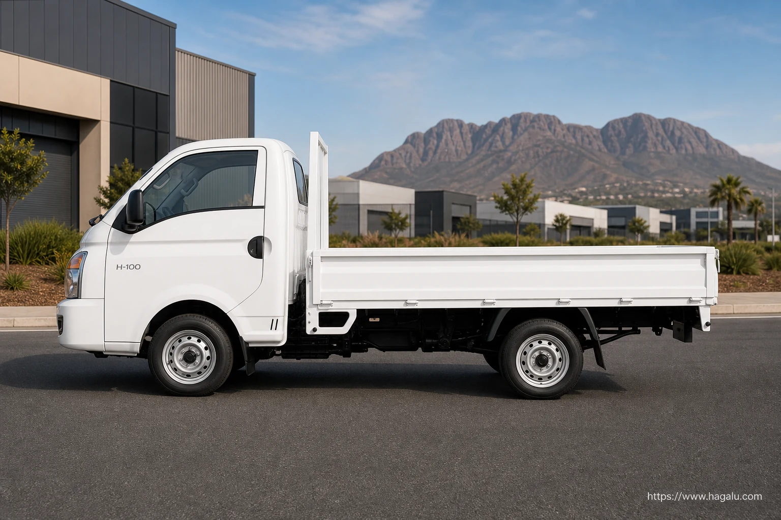 Hyundai H-100 Deck exterior view 3 — South Africa 2026