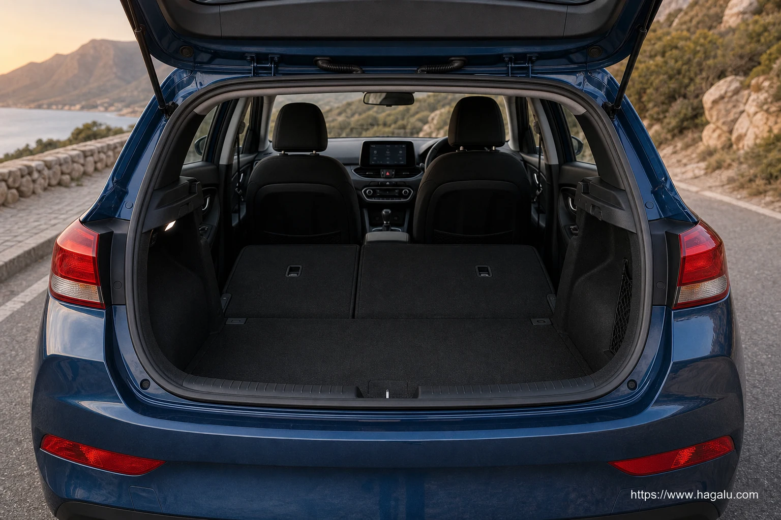 Hyundai i30 interior view 5 for South African vehicle comparison