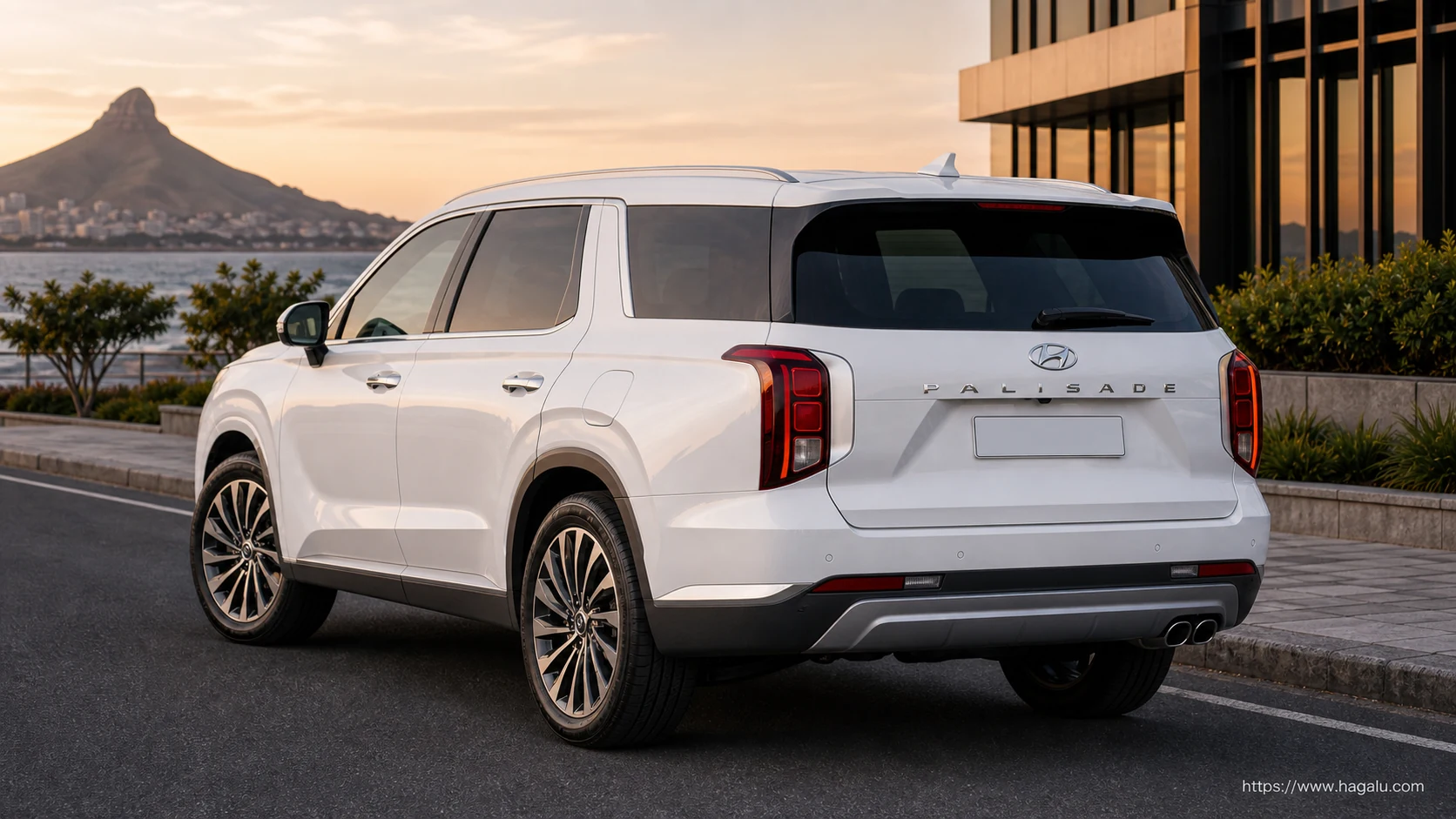 Hyundai Palisade exterior view 2 — South Africa 2026
