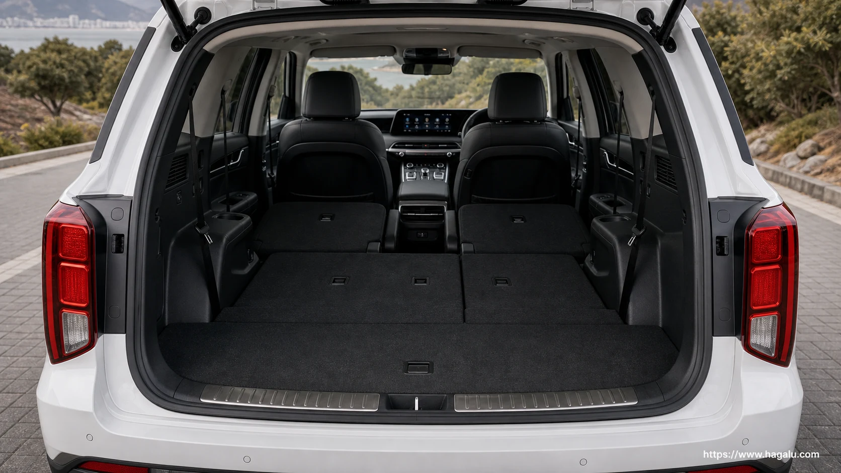 Hyundai Palisade interior view 5 for South African vehicle comparison