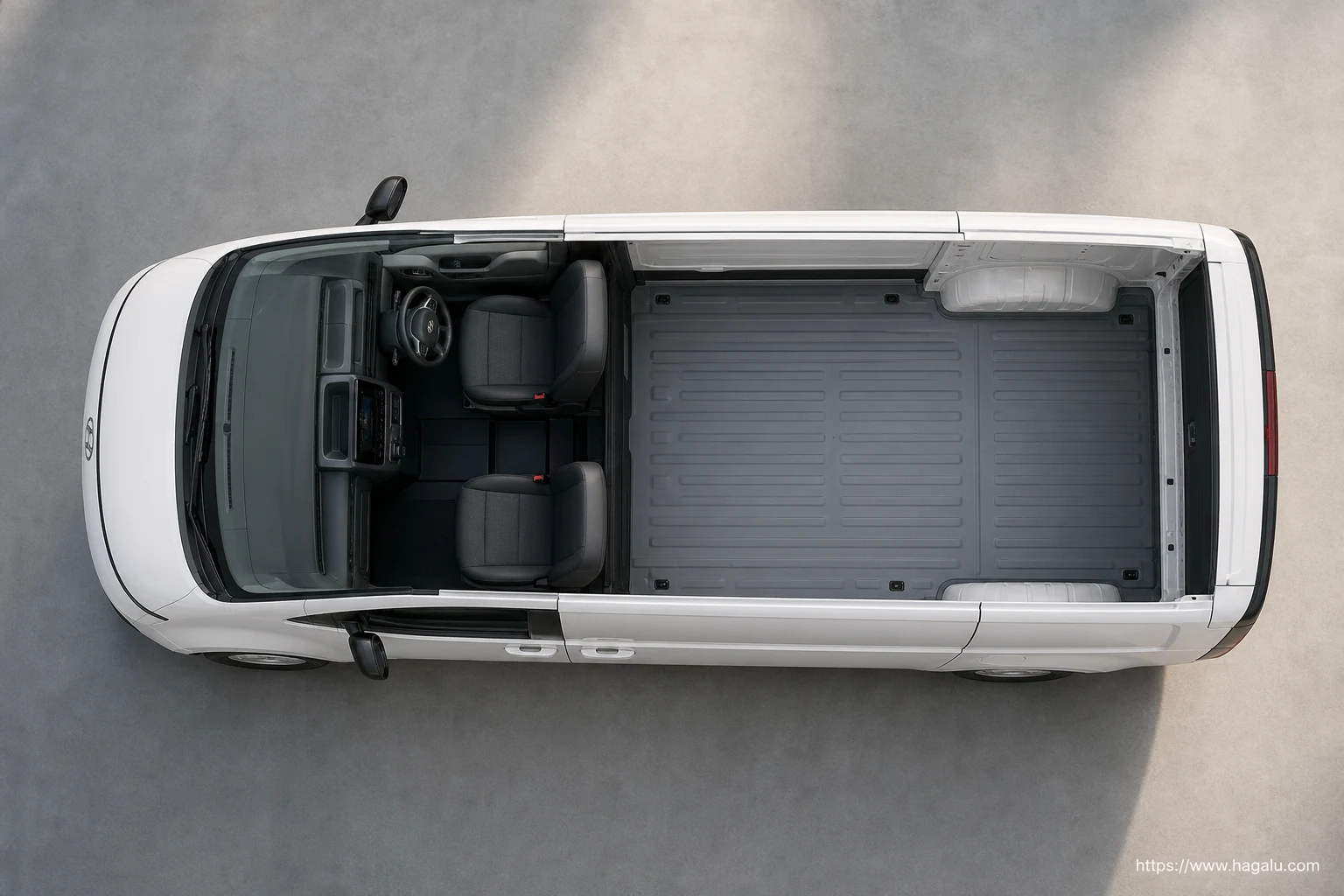 Hyundai Staria Panelvan exterior view 4 — South Africa 2026