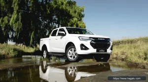 Isuzu D-Max Double Cab exterior view 3 — South Africa 2026