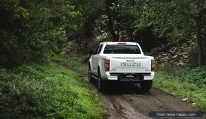 Isuzu D-Max Double Cab exterior view 4 — South Africa 2026