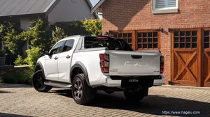 Isuzu D-Max Double Cab interior view 4 for South African vehicle comparison