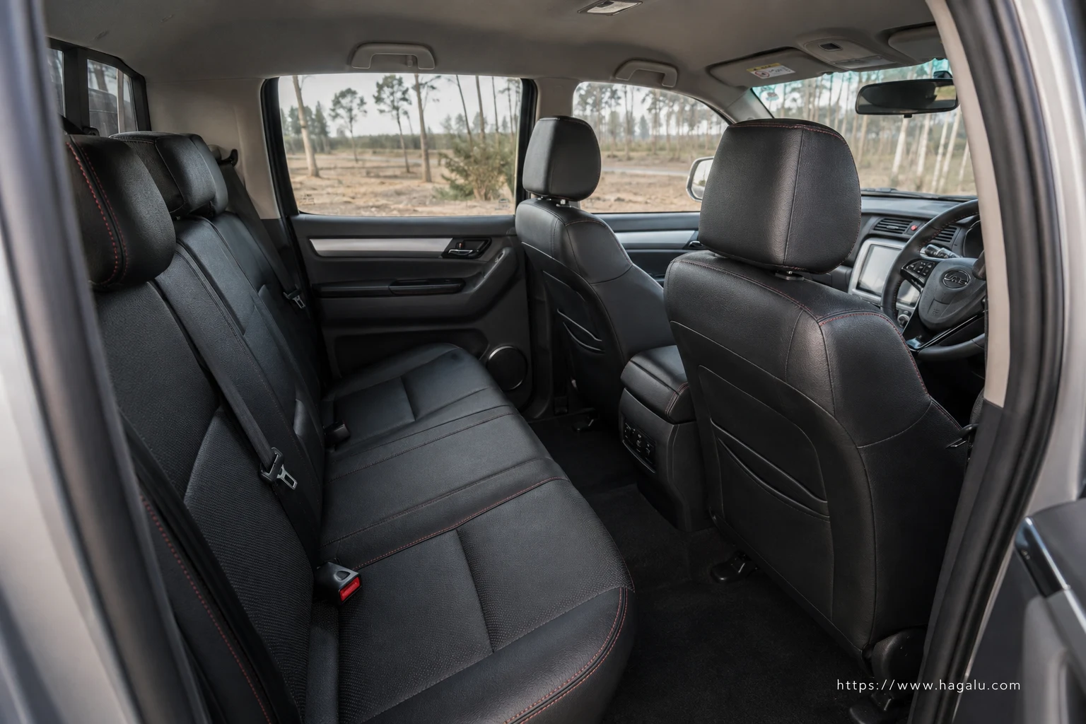 JAC T8 Double Cab interior view 3 for South African vehicle comparison