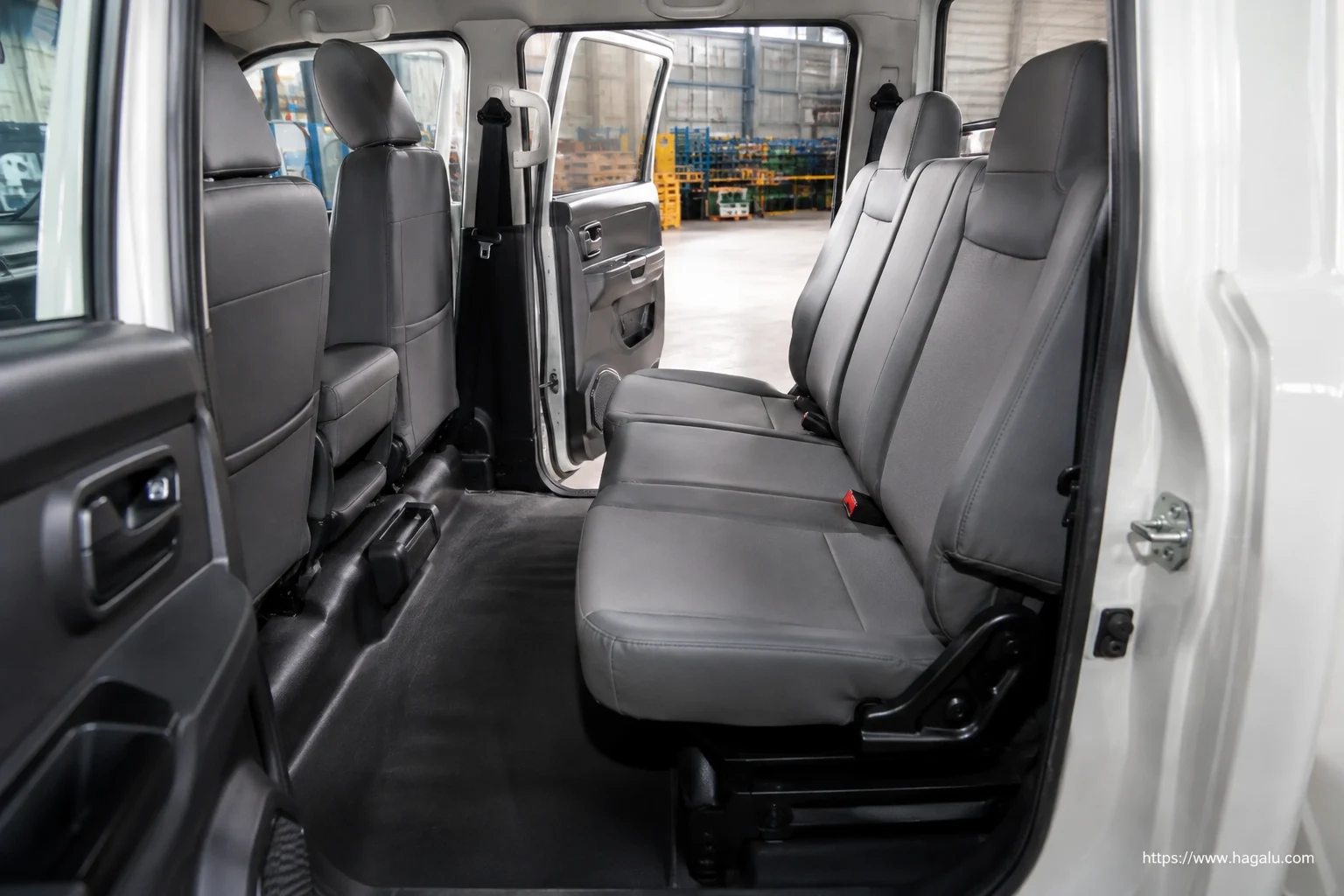 JAC X200 Double Cab interior view 4 for South African vehicle comparison