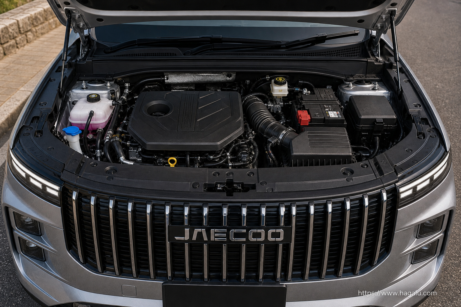 Jaecoo J7 open bonnet and powertrain bay showing the under-bonnet layout in South Africa