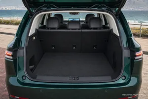 Leapmotor C10 REEV interior view 5 for South African vehicle comparison