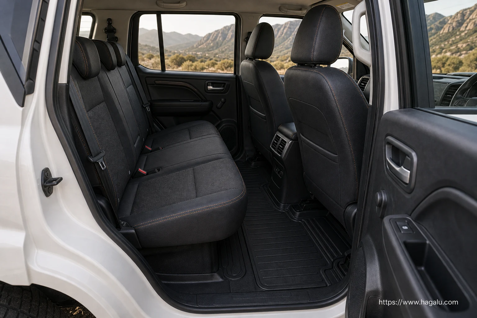 Mahindra Karoo Special Edition Dawn interior view 4 for South African vehicle comparison