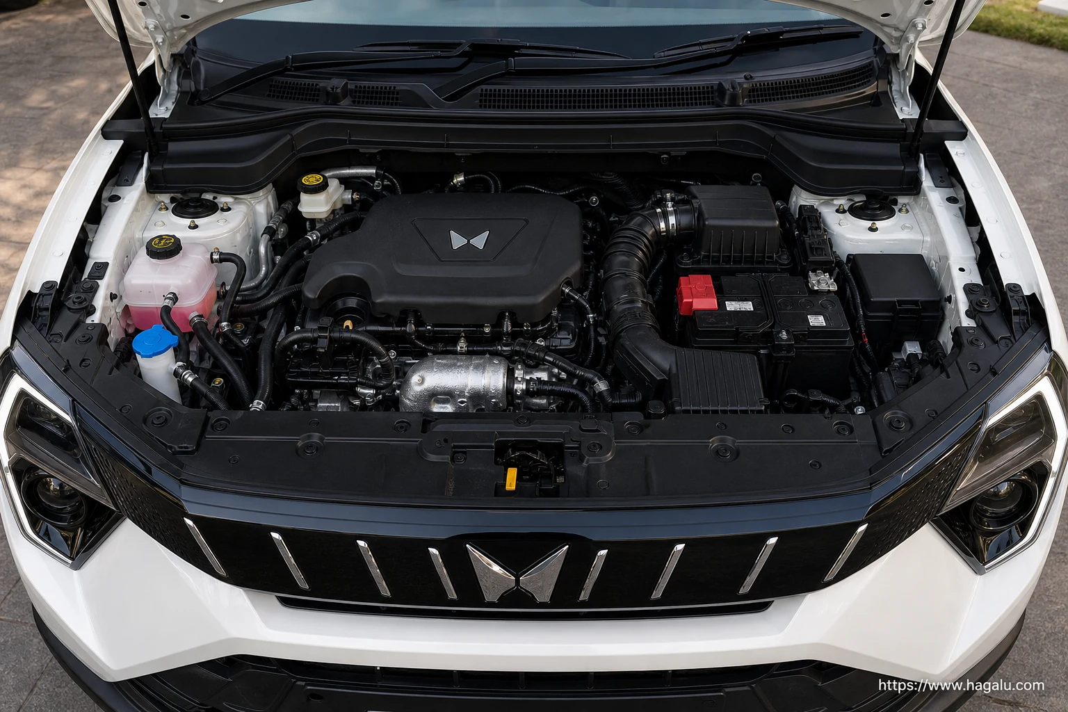 Mahindra XUV3XO exterior view 5 — South Africa 2026