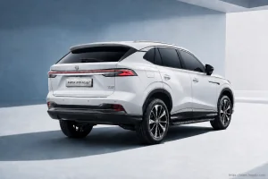 Mg HS PHEV full side profile showing the roofline, doors and wheel design in South Africa